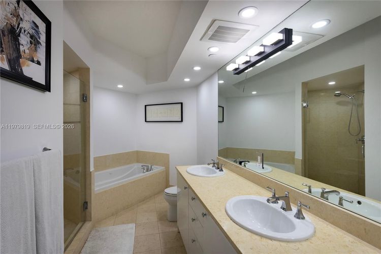 Turnberry Village #311 image #16