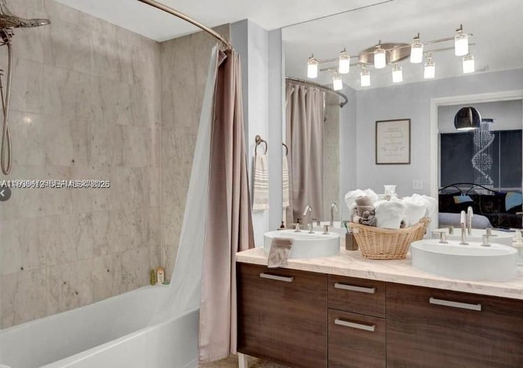 Vizcayne North Tower #440 image #18