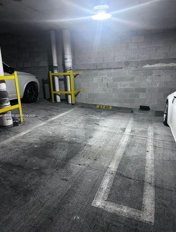 Vizcayne North Tower #440 image #28