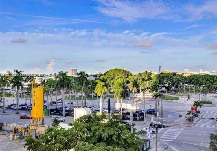 Vizcayne North Tower #440 image #41