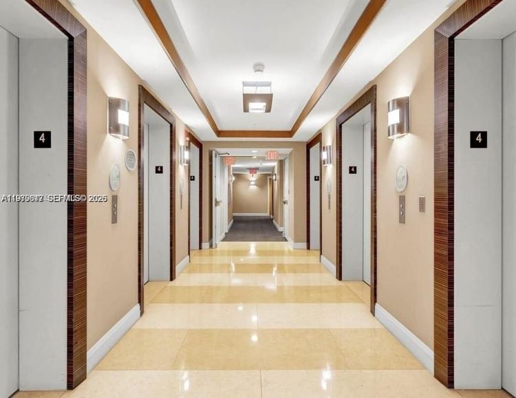 Vizcayne North Tower #440 image #8