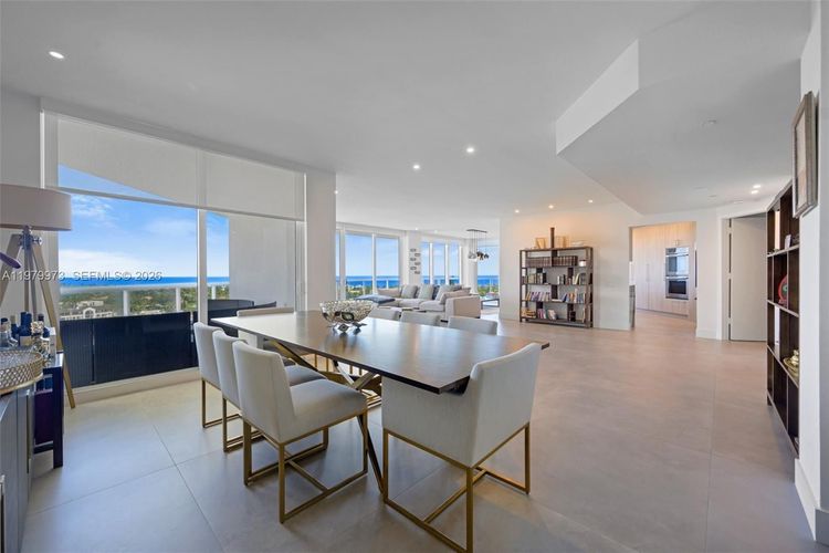 One Island Place #1101 image #13