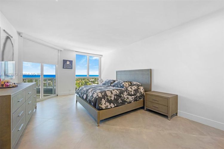 One Island Place #1101 image #17