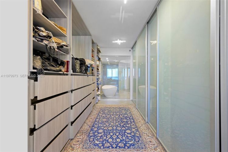 One Island Place #1101 image #20