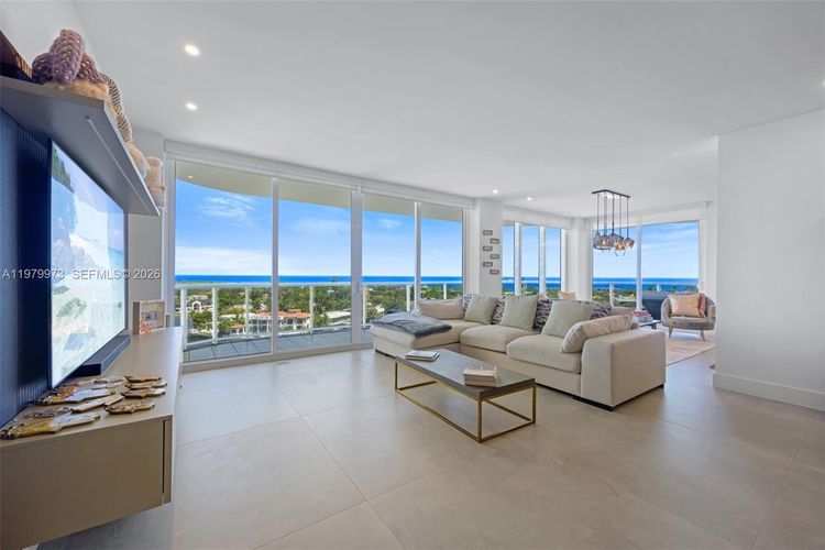 One Island Place #1101 image #8