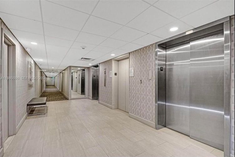 Arlen House East #1107 image #16