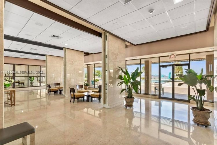 Arlen House East #1107 image #17