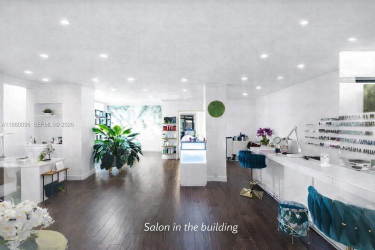 Arlen House East #1107 image #21