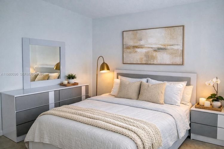 Arlen House East #1107 image #9