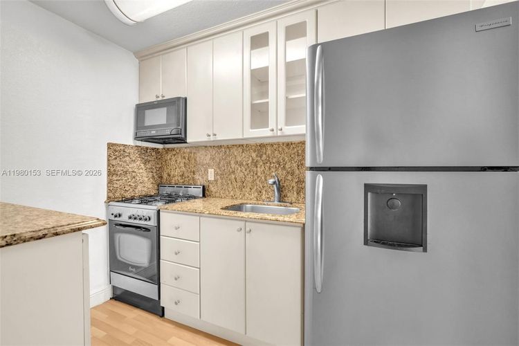 Virginia Pointe #39 image #10