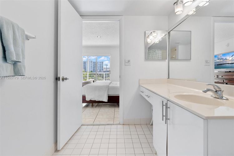 Le Frontenac #607 image #21