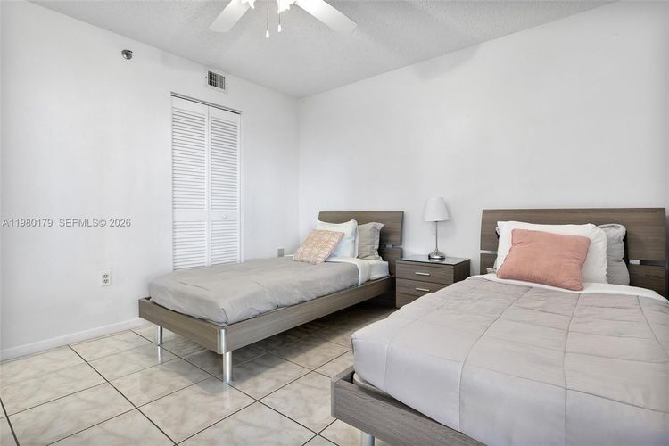 Le Frontenac #607 image #24