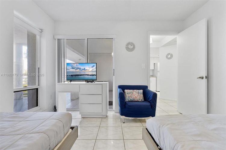 Le Frontenac #607 image #25