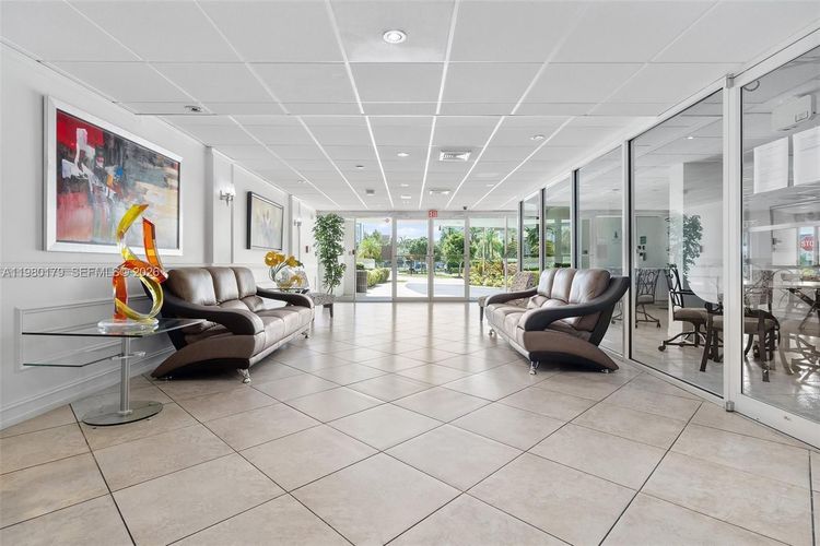 Le Frontenac #607 image #29