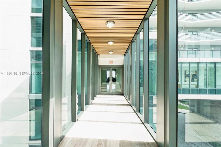 Icon Bay #3403 image #14