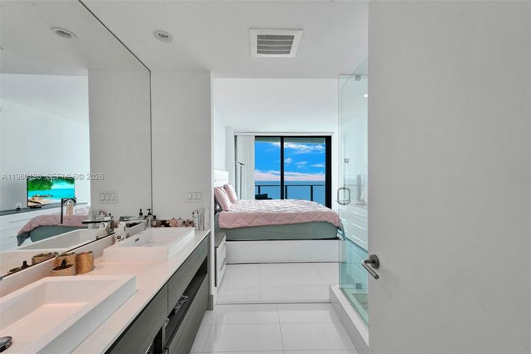 Icon Bay #3403 image #17