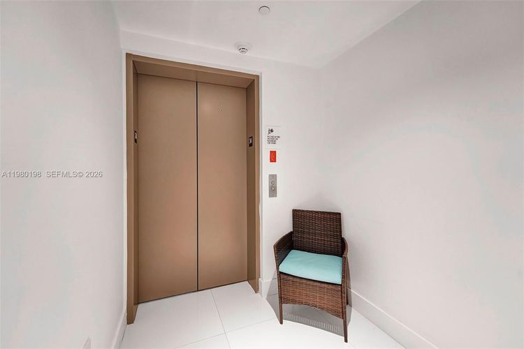 Icon Bay #3403 image #26