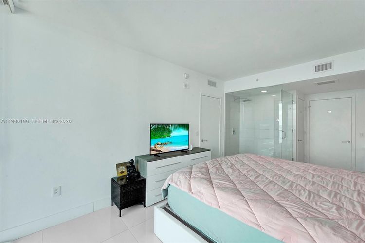 Icon Bay #3403 image #29