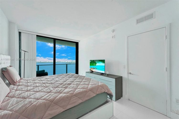 Icon Bay #3403 image #30