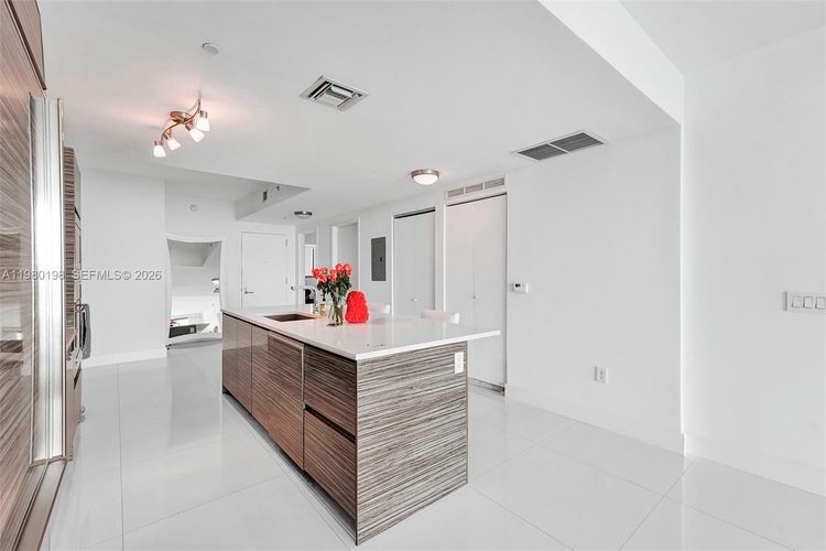 Icon Bay #3403 image #49