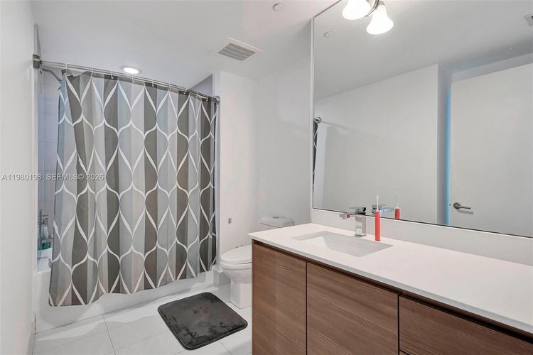 Icon Bay #3403 image #9