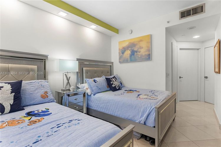 Green Diamond #1007 image #12