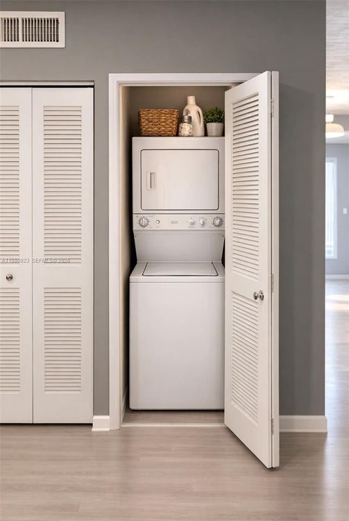 Loft Downtown I #504 image #6