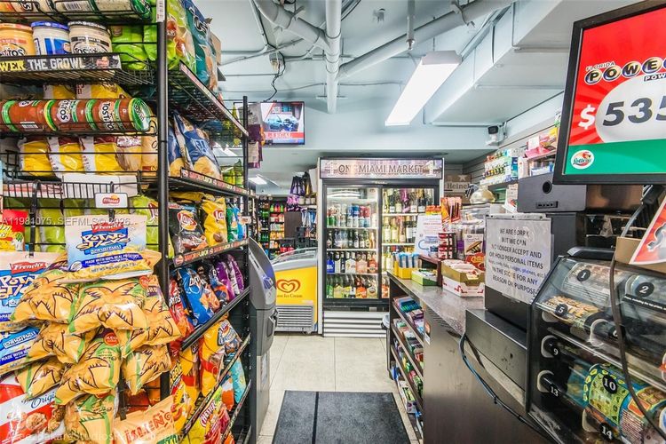 One Miami #1220 image #11