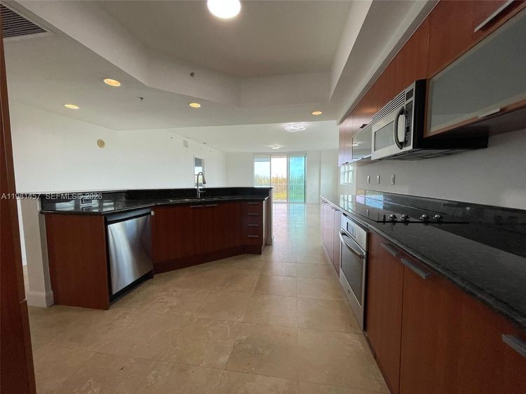 One Fifty One At Biscayne #709 image #7