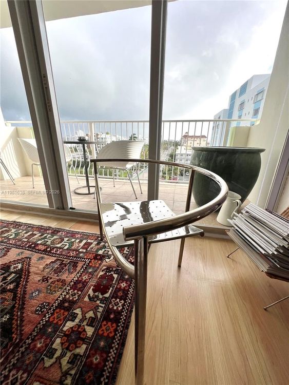 Island Pointe #7N image #16