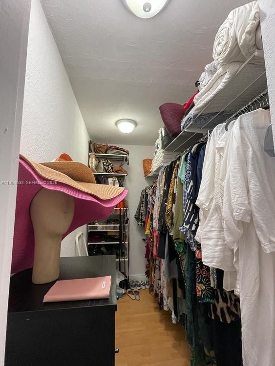 Island Pointe #7N image #30