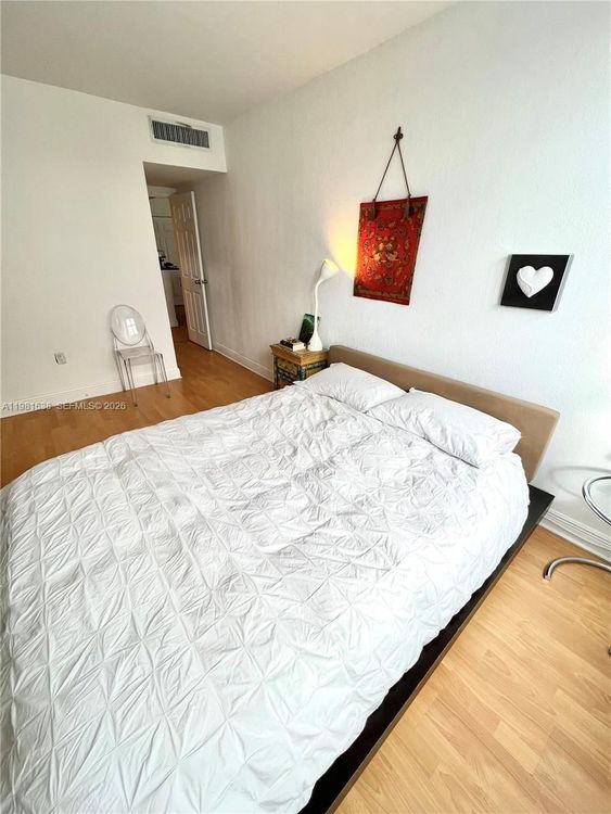 Island Pointe #7N image #33