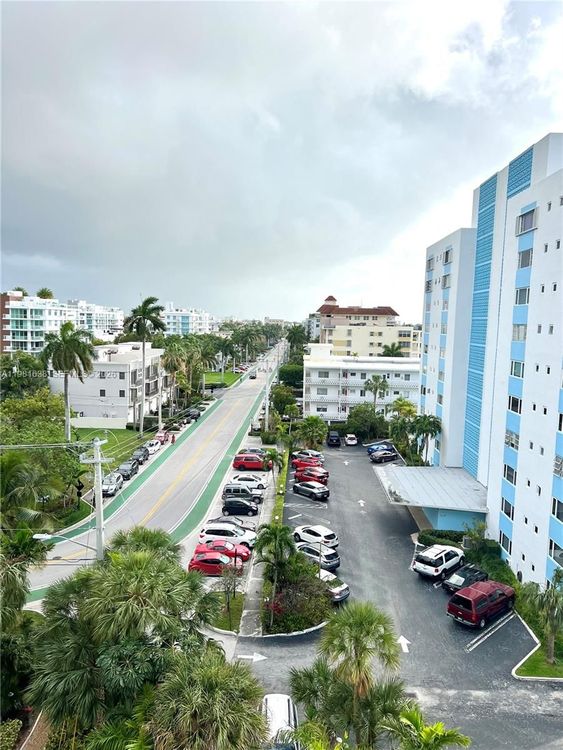 Island Pointe #7N image #38