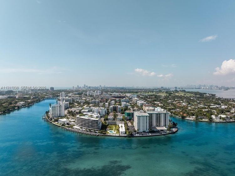 Island Pointe #7N image #51