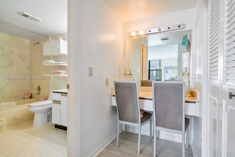 Fairview House #S-707 image #20