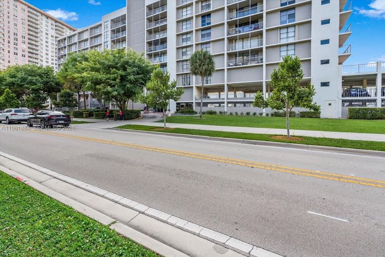 Fairview House #S-707 image #27