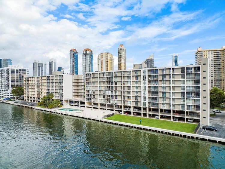 Fairview House #S-707 image #6