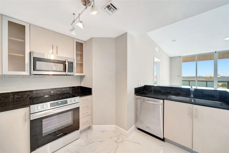 360 Condo #1001 image #14