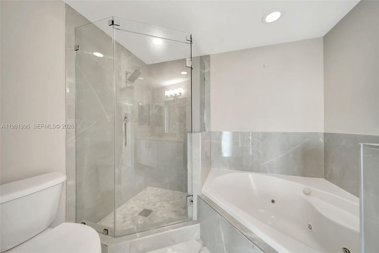 360 Condo #1001 image #21