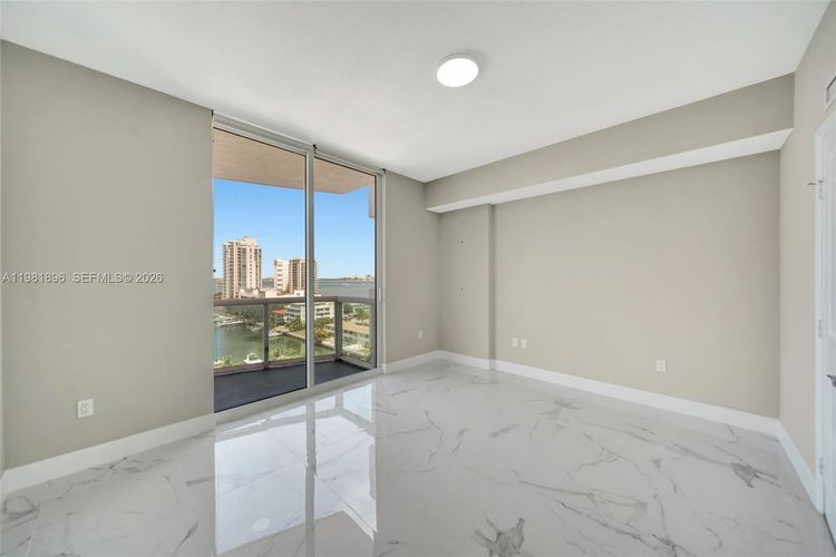 360 Condo #1001 image #24