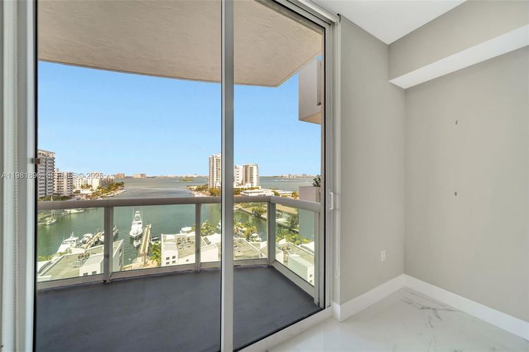 360 Condo #1001 image #25