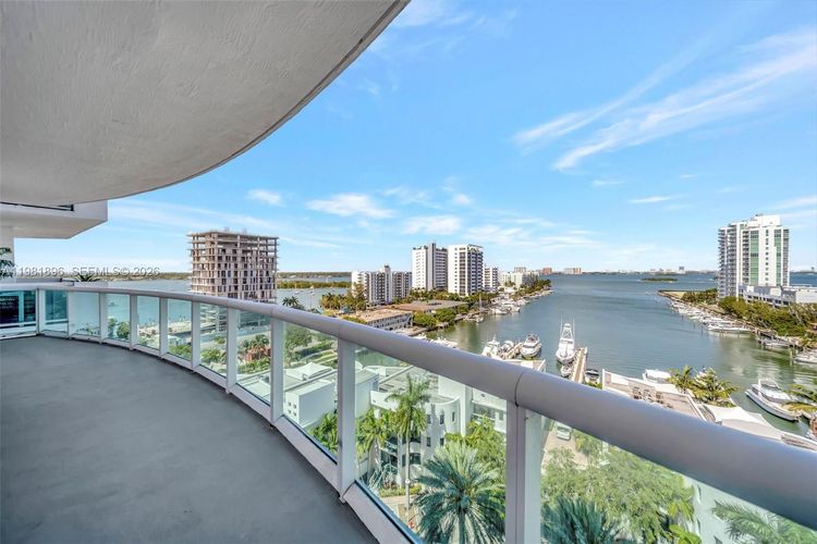 360 Condo #1001 image #29