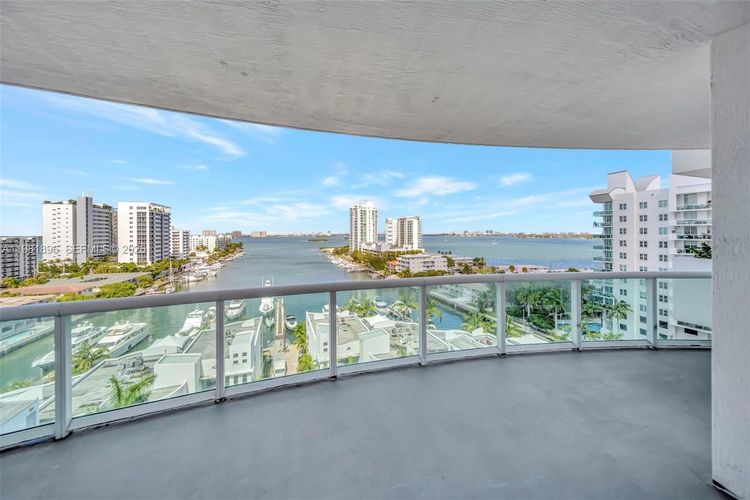 360 Condo #1001 image #7