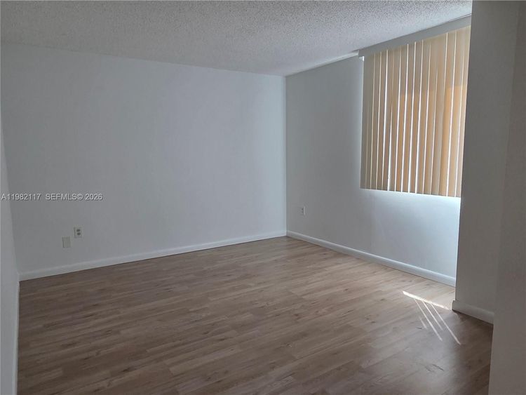 Madison Downtown #W-605 image #7