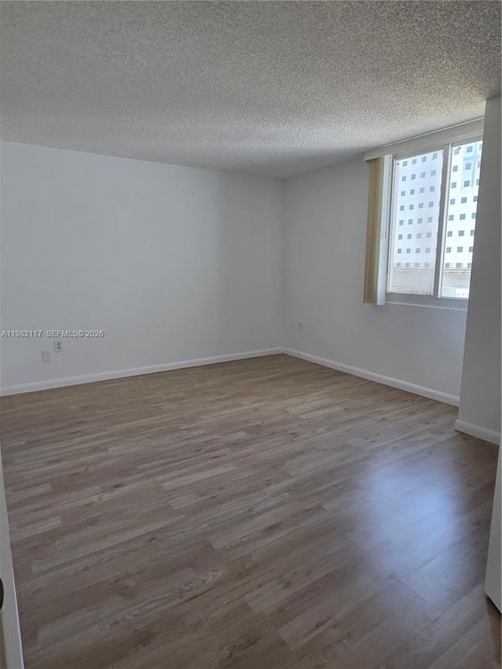 Madison Downtown #W-605 image #8