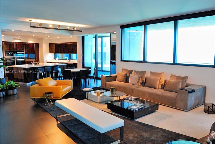 Porsche Design Tower #3005 image #11