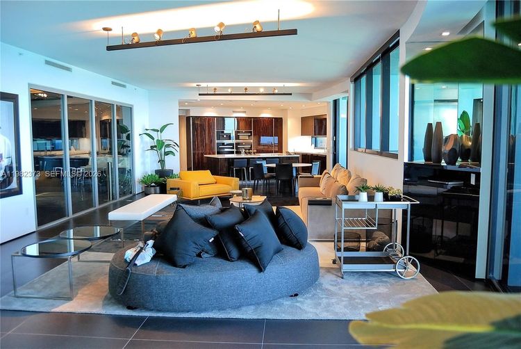 Porsche Design Tower #3005 image #13