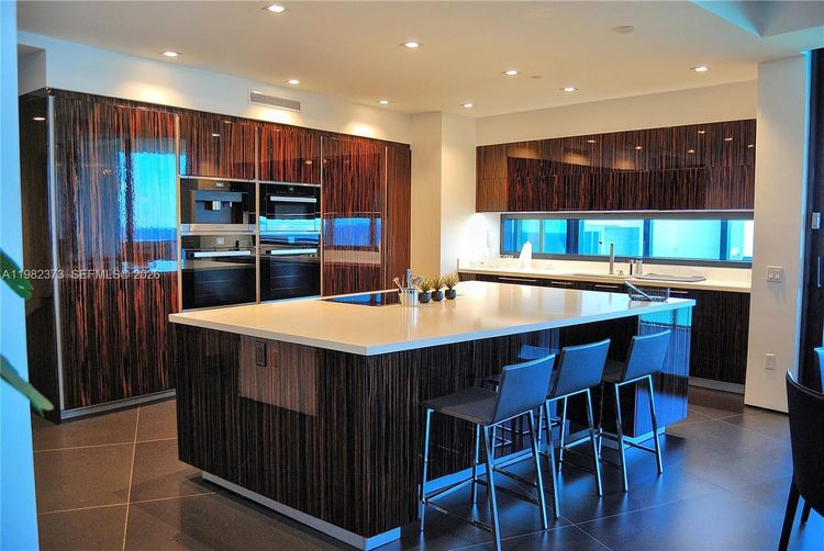 Porsche Design Tower #3005 image #14