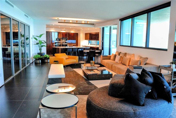 Porsche Design Tower #3005 image #16