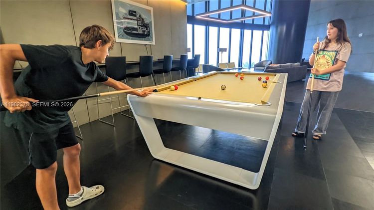 Porsche Design Tower #3005 image #48